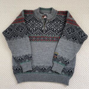 Dale of Norway 1995 Thunder Bay olympics 100% wool quarter zip